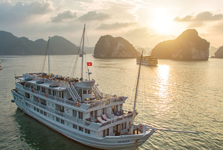 Paradise Luxury Cruise