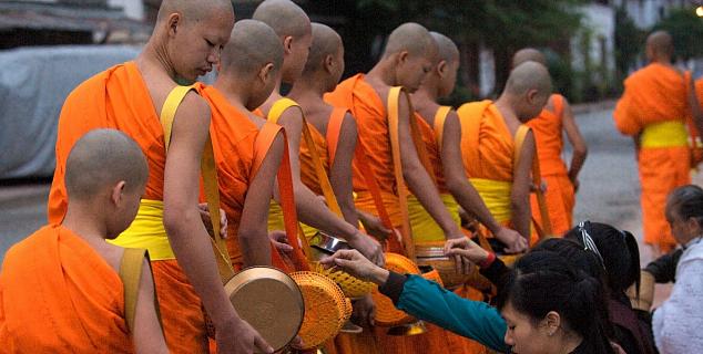 Alms giving, Luang Prabang