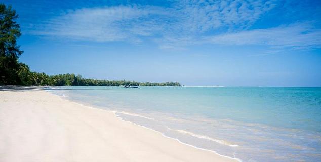 Beach at the Sarojin