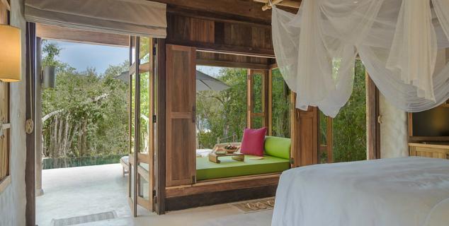 Beachfront Pool Villa