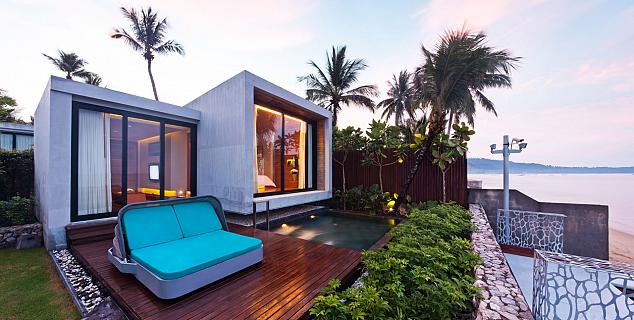 Beachfront Suite Pool Villa