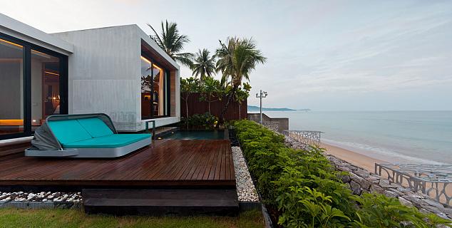 Beachfront Suite Pool Villa