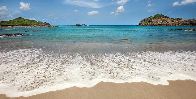 Beautiful Beach in Guacalito de La Isla