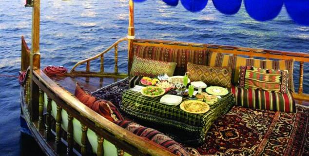 Boat picnic