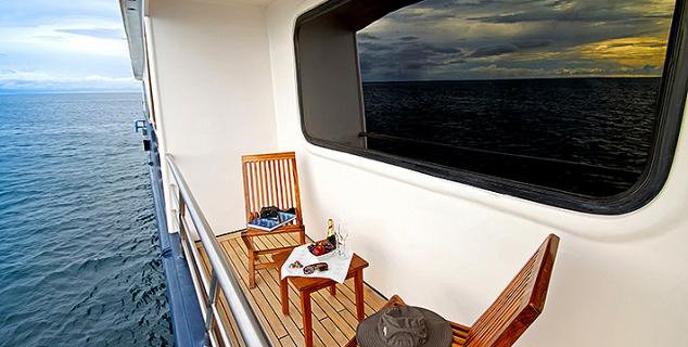 Cabin with Private Balcony