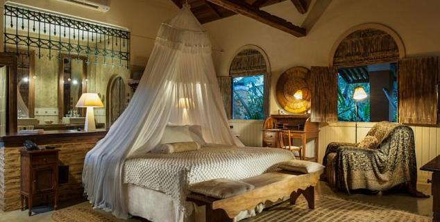 Colonial Style Décor