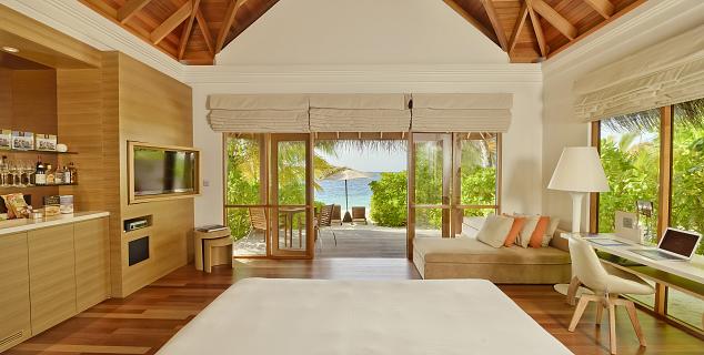 Deluxe Beach Bungalow with Pool