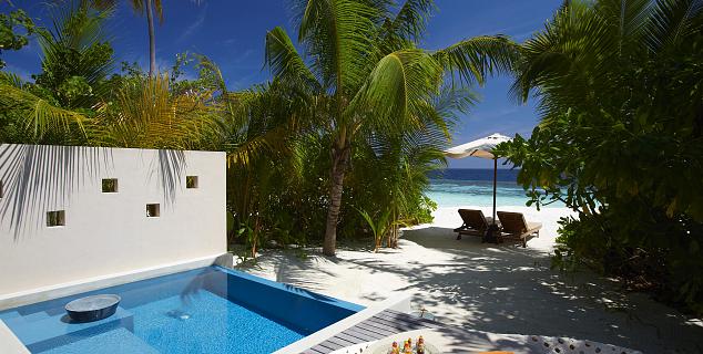 Deluxe Beach Bungalow with Pool