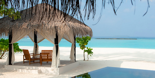 Deluxe Beach Villa with Pool