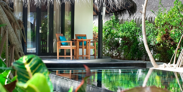 Deluxe Beach Villa with Pool