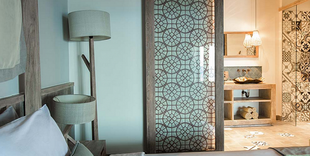 Deluxe Beachfront Bungalow