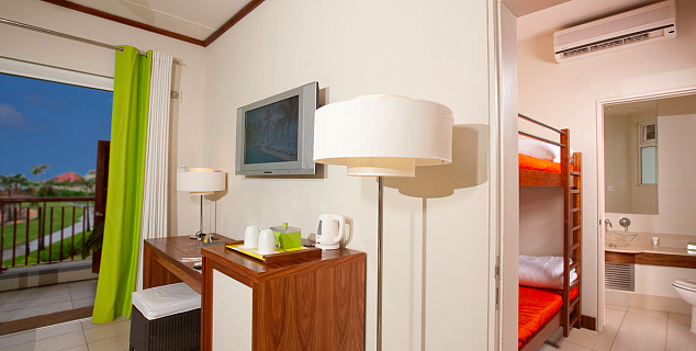 Deluxe Family Room with Bunkbeds