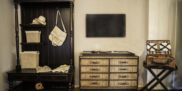 Deluxe Garden Room furnishings