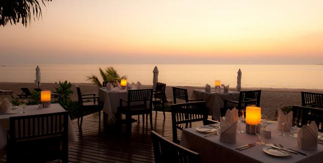 Dining at Sundowners