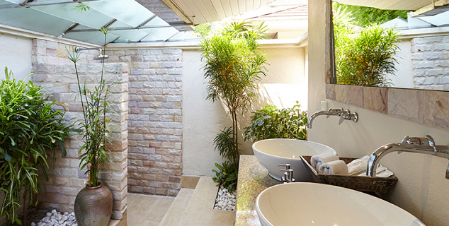 Garden Jacuzzi Villa