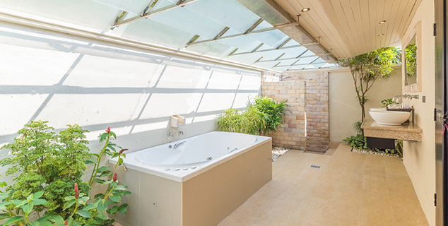 Garden Jacuzzi Villa