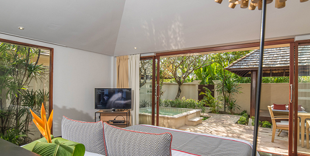 Garden Jacuzzi Villa