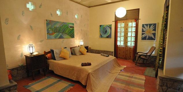 Hill House Leaf Room