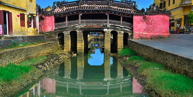 Historic Hoi An - the Japanese Bridge