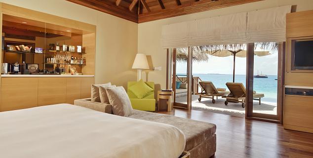 Lagoon Bungalow with Pool