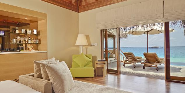 Lagoon Bungalow with Pool