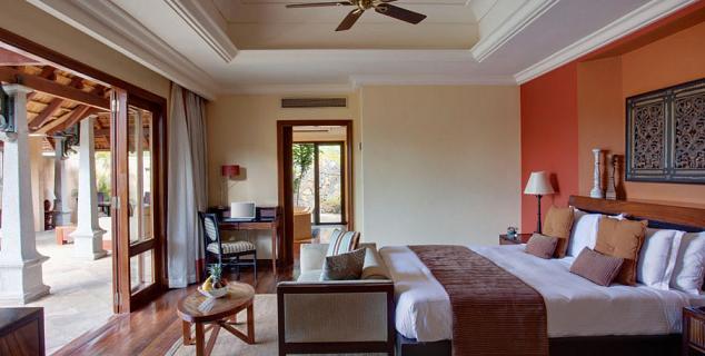 Luxury Suite Villa Bedroom