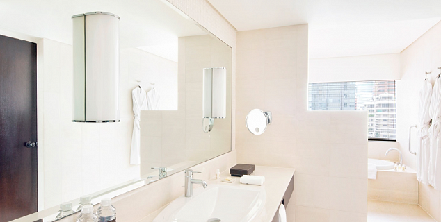 Metropolitan Room Bathroom