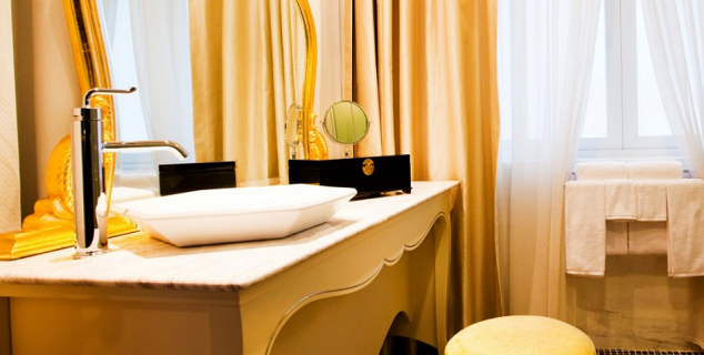 Opera Grand Deluxe Room