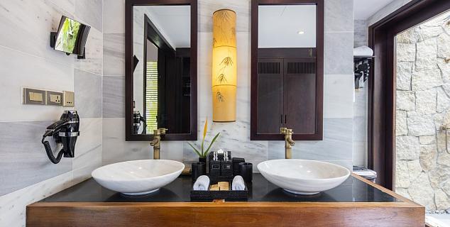 Phong Ocean Deluxe Room