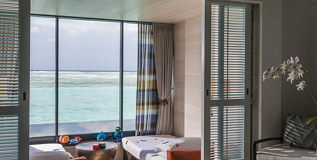 Sunrise Family Water Villa with Pool