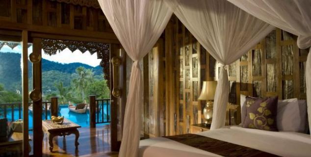 Supreme Deluxe Pool Access Room