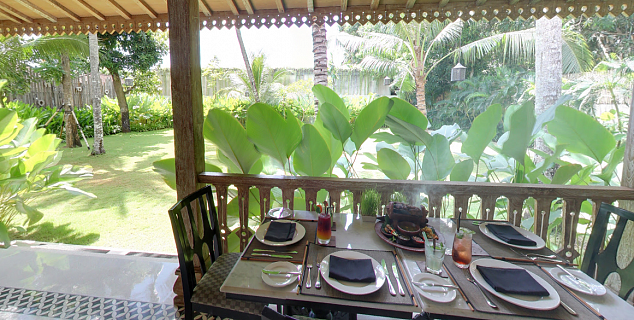 Table at Kayumanis Resto