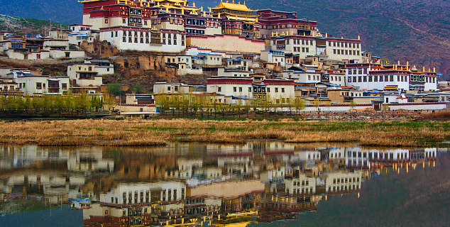 Tibetan Monastery, Shangri-la